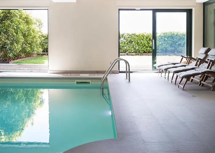 Apartamento & Pool-como House-160 Mt-private Indoor Swimming Pool, Heated Year-private Covered Parking-private Garden And Terrace-fully Equipped Kitchen *