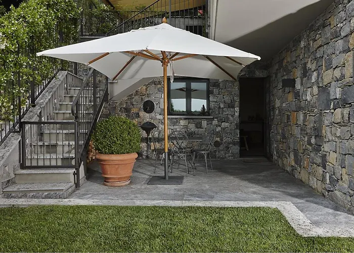 Apartamento & Pool-como House-160 Mt-private Indoor Swimming Pool, Heated Year-private Covered Parking-private Garden And Terrace-fully Equipped Kitchen Como