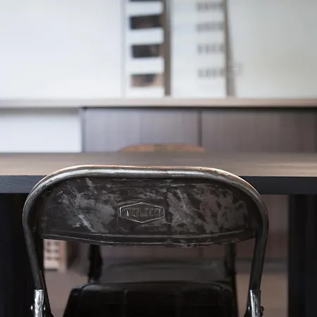 Apartman & Pool-como House-160 Mt-private Indoor Swimming Pool, Heated Year-private Covered Parking-private Garden And Terrace-fully Equipped Kitchen