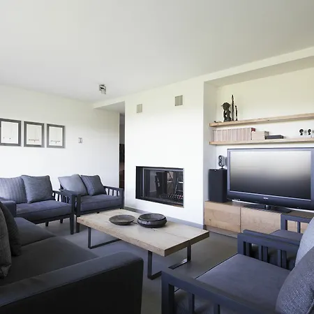 & Pool-como House-160 Mt-private Indoor Swimming Pool, Heated Year-private Covered Parking-private Garden And Terrace-fully Equipped Kitchen アパート コモ