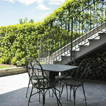 & Pool-como House-160 Mt-private Indoor Swimming Pool, Heated Year-private Covered Parking-private Garden And Terrace-fully Equipped Kitchen アパート *