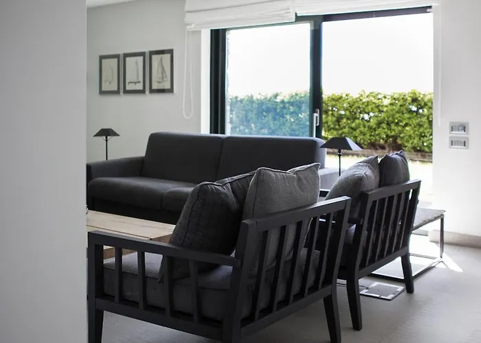 & Pool-como House-160 Mt-private Indoor Swimming Pool, Heated Year-private Covered Parking-private Garden And Terrace-fully Equipped Kitchen *