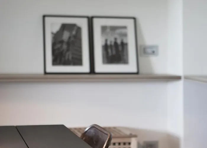 Апартаменты & Pool-como House-160 Mt-private Indoor Swimming Pool, Heated Year-private Covered Parking-private Garden And Terrace-fully Equipped Kitchen