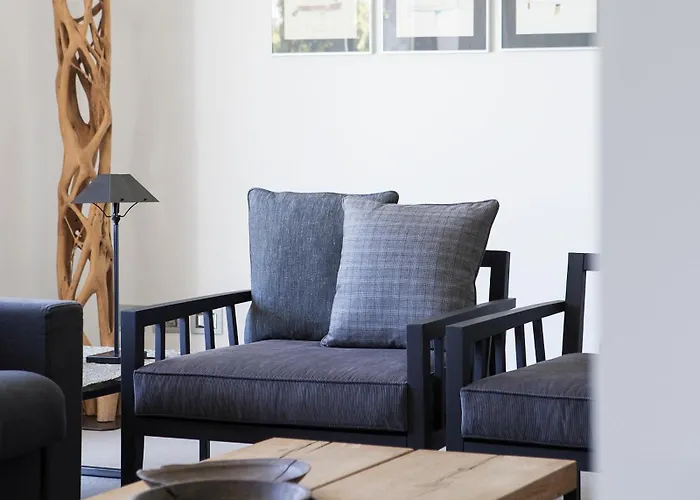 & Pool-como House-160 Mt-private Indoor Swimming Pool, Heated Year-private Covered Parking-private Garden And Terrace-fully Equipped Kitchen