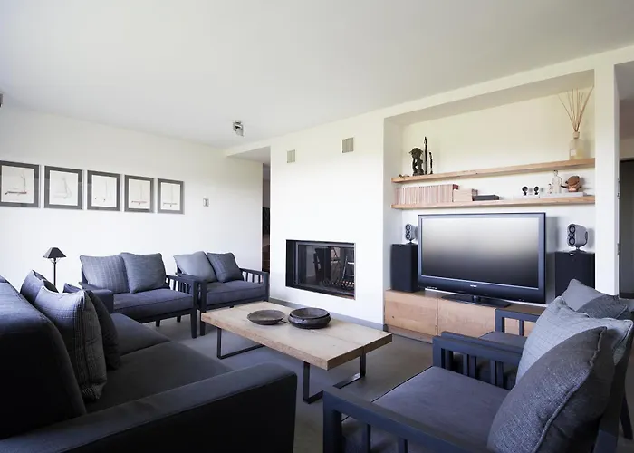 & Pool-como House-160 Mt-private Indoor Swimming Pool, Heated Year-private Covered Parking-private Garden And Terrace-fully Equipped Kitchen Appartement Como