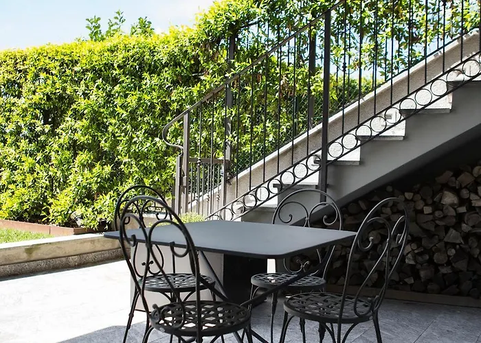 & Pool-como House-160 Mt-private Indoor Swimming Pool, Heated Year-private Covered Parking-private Garden And Terrace-fully Equipped Kitchen Апартаменты *