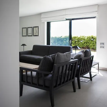 & Pool-como House-160 Mt-private Indoor Swimming Pool, Heated Year-private Covered Parking-private Garden And Terrace-fully Equipped Kitchen *