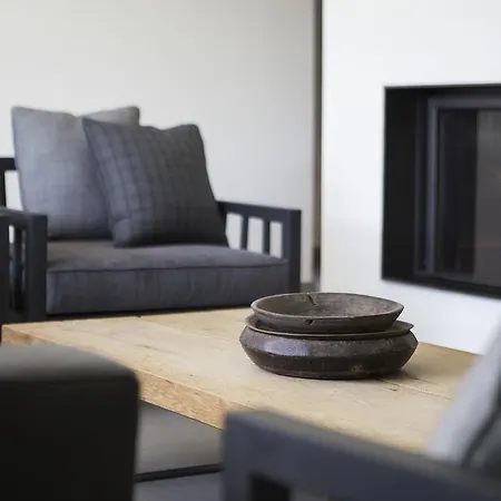 & Pool-como House-160 Mt-private Indoor Swimming Pool, Heated Year-private Covered Parking-private Garden And Terrace-fully Equipped Kitchen