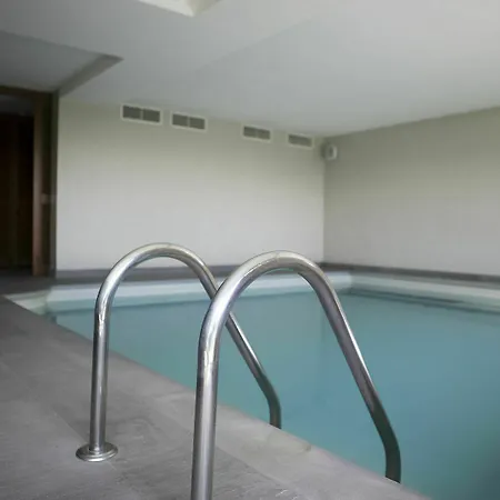 & Pool-como House-160 Mt-private Indoor Swimming Pool, Heated Year-private Covered Parking-private Garden And Terrace-fully Equipped Kitchen