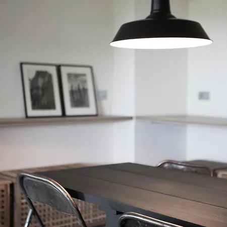 & Pool-como House-160 Mt-private Indoor Swimming Pool, Heated Year-private Covered Parking-private Garden And Terrace-fully Equipped Kitchen Apartmán *