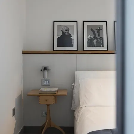 & Pool-como House-160 Mt-private Indoor Swimming Pool, Heated Year-private Covered Parking-private Garden And Terrace-fully Equipped Kitchen Apartmán