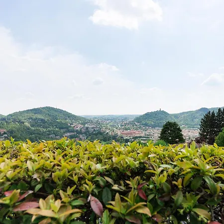 Apartmán & Pool-como House-160 Mt-private Indoor Swimming Pool, Heated Year-private Covered Parking-private Garden And Terrace-fully Equipped Kitchen *